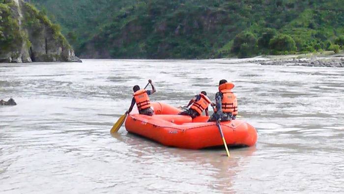 अरुणमा बेपत्ता छजना अझै भेटिएनन्