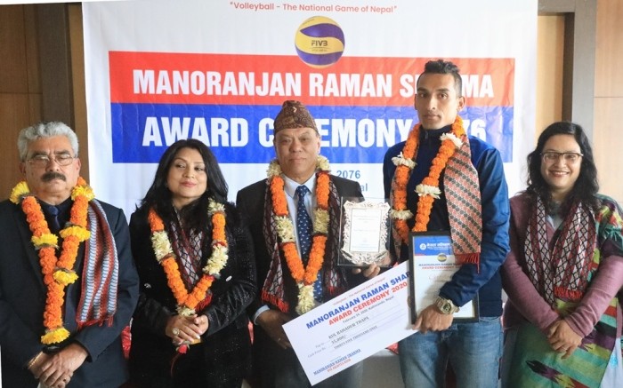 कुलबहादुर र सरस्वतीलाई अवार्ड