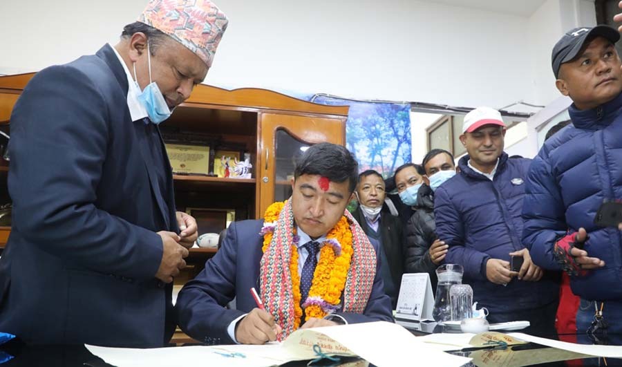 राखेप सदस्य–सचिव घिसिङद्वारा पदवहाली