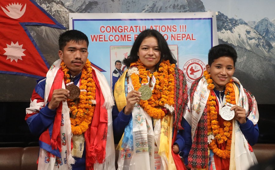 एसियाली युथ पारामा पदक जित्न सफल खेलाडीलाई स्वागत