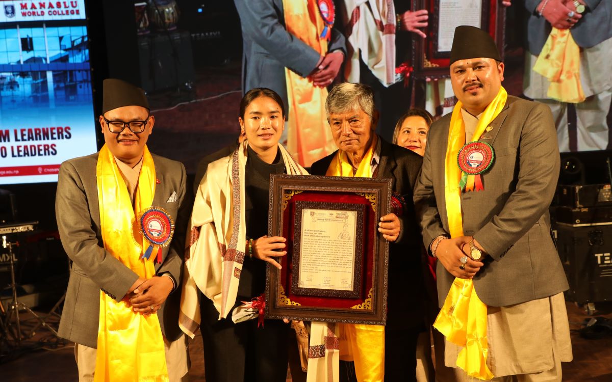 एन्जीलालाई मनास्लुको सम्मान