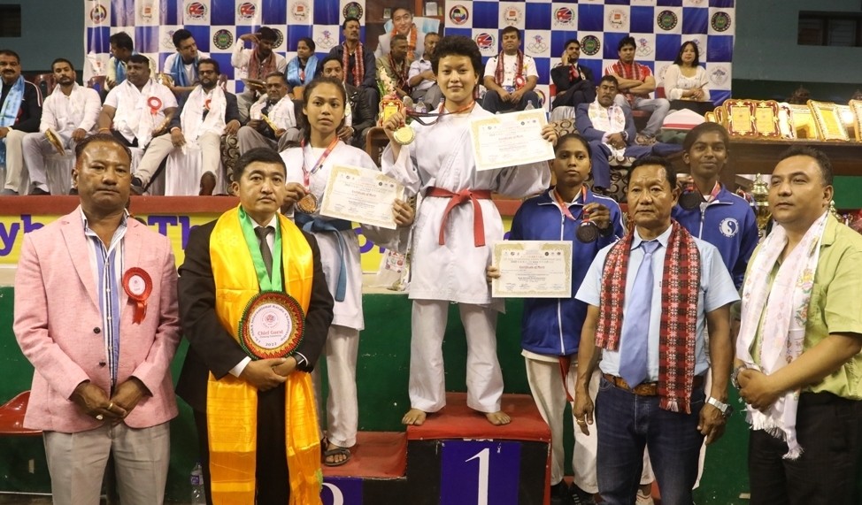एनएसकेए अन्तर्राष्ट्रिय करातेमा नेपाल बन्यो टिम च्याम्पियन